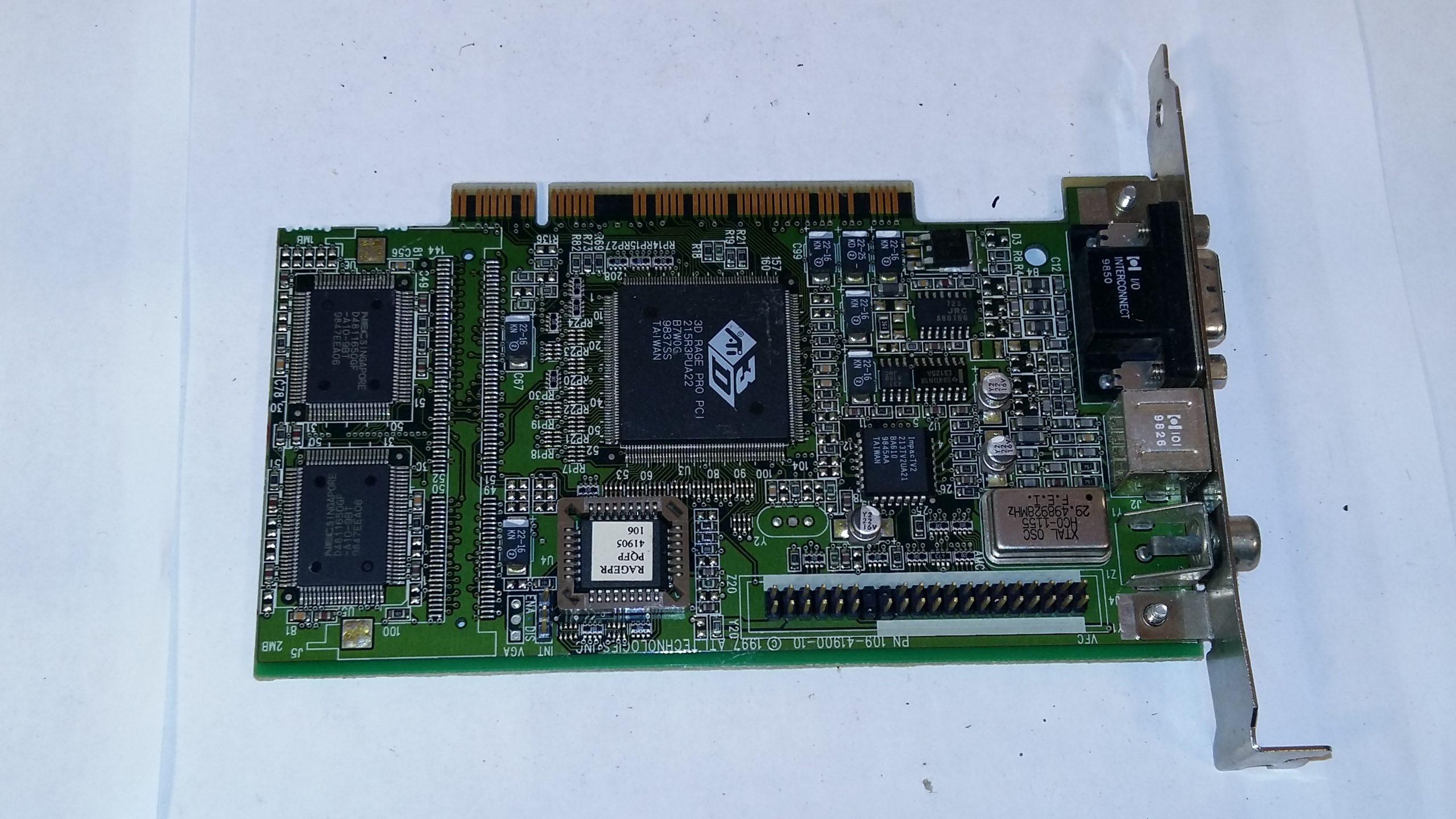 Carte graphique ATI 3D Rage Pro Turbo – 8 Mo SDR – Interface AGP – Vintage 1997