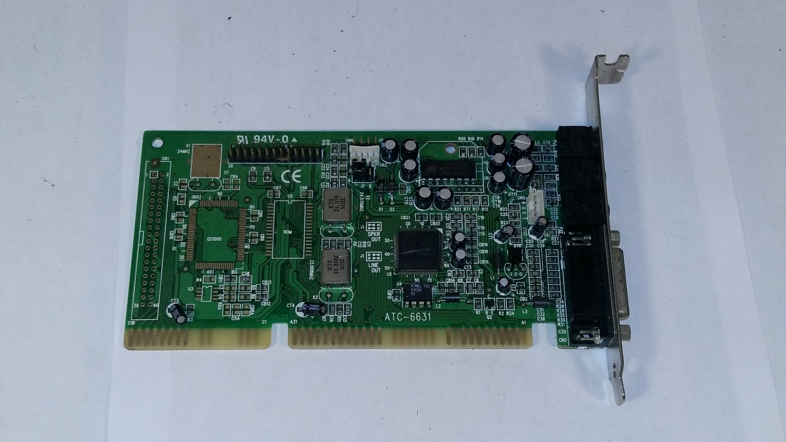 Carte son audio 16 bits YAMAHA OPL YMF719B-S – Emplacement ISA