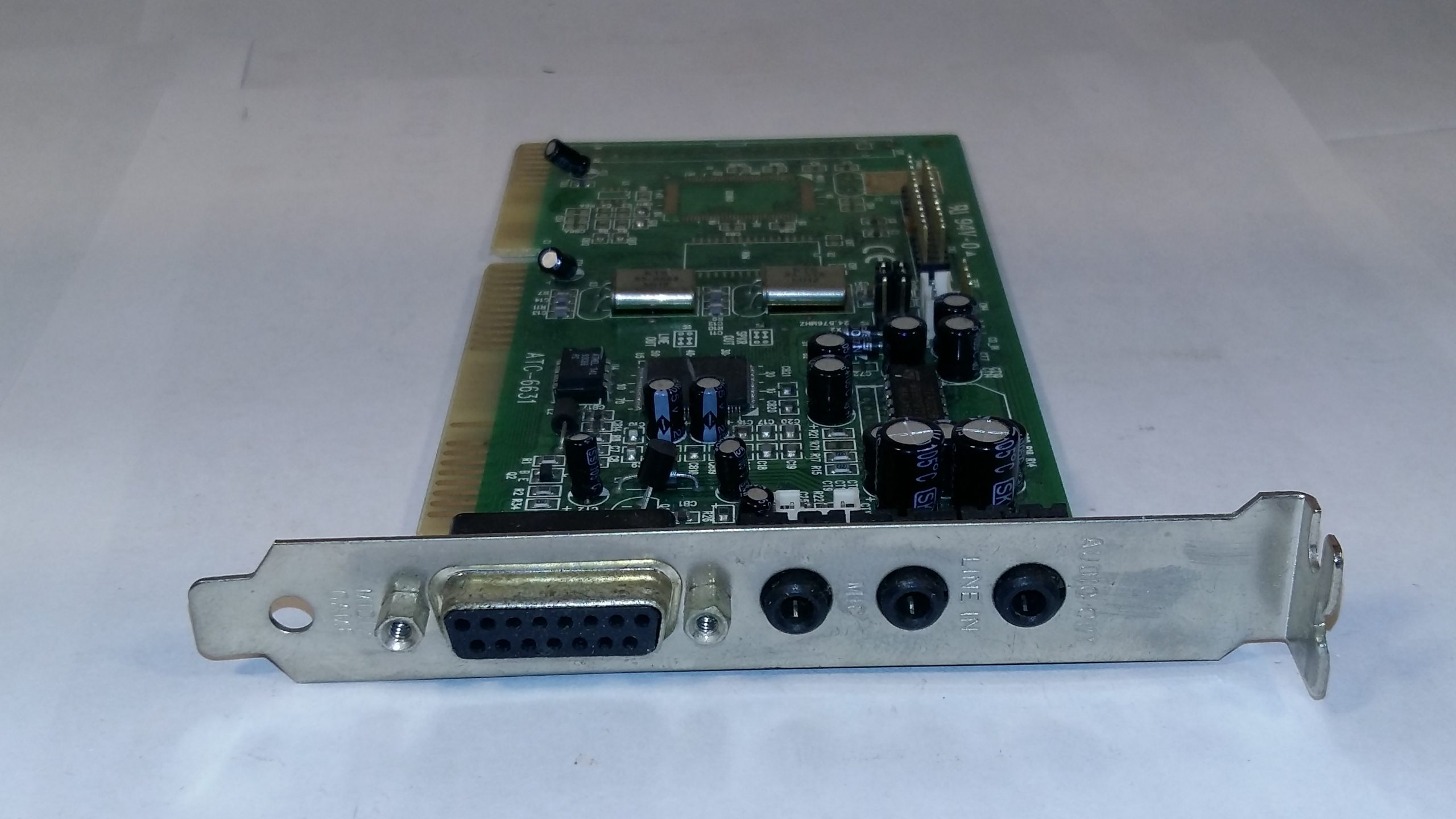 Carte son audio 16 bits YAMAHA OPL YMF719B-S – Emplacement ISA