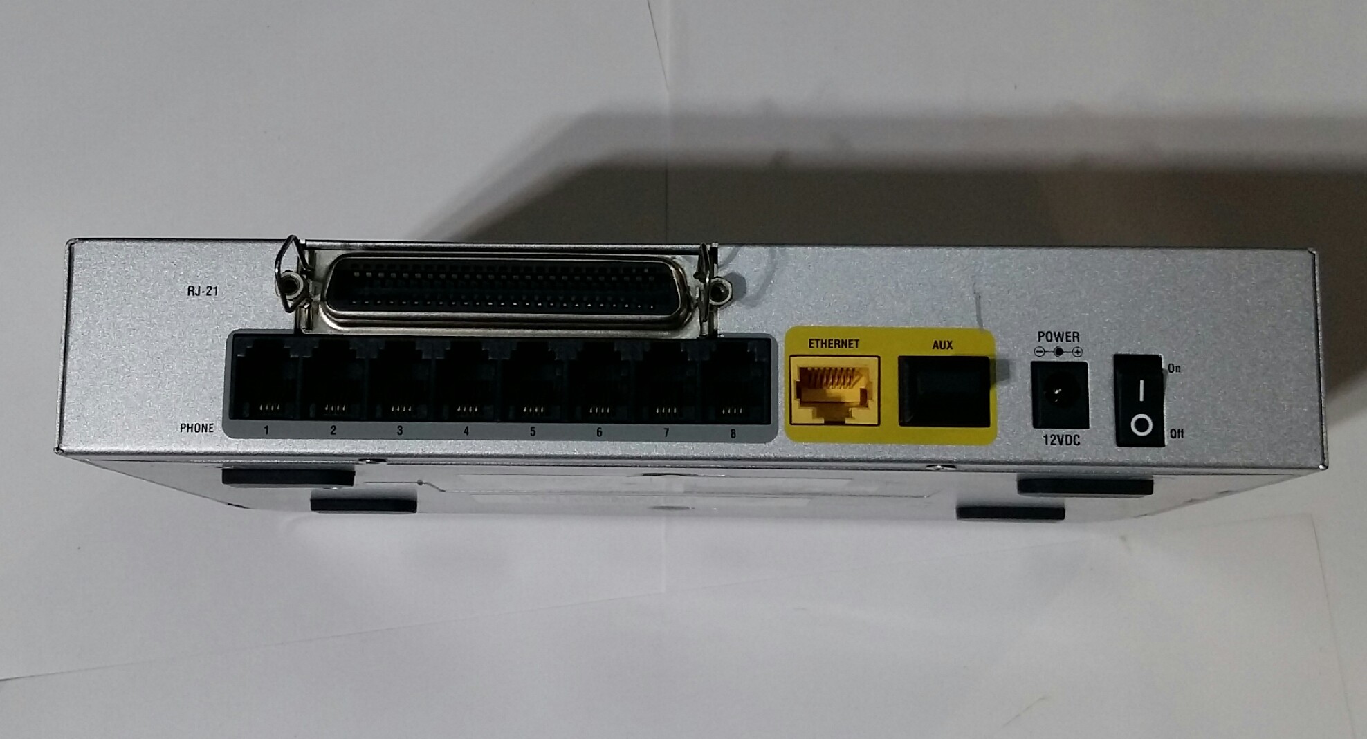 Passerelle téléphonique IP VoIP 8 ports Linksys Cisco SPA8000 SPA8000-G1