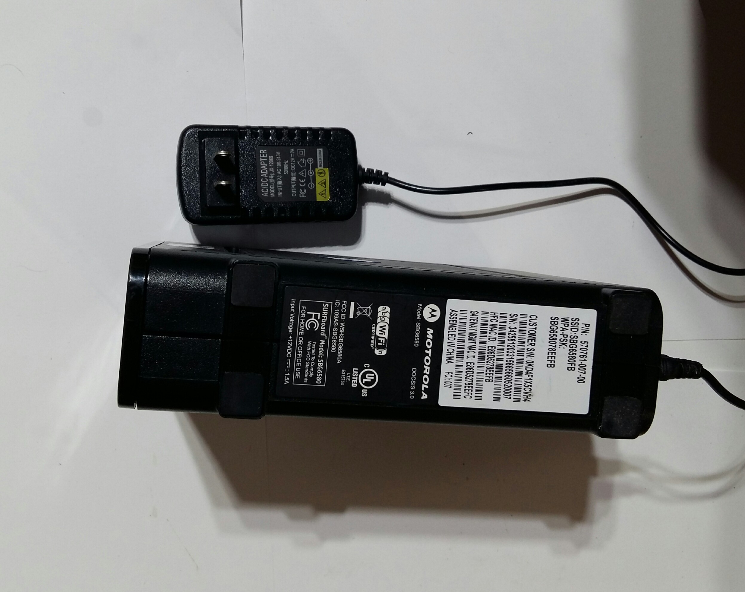 Modem câble/routeur Wi-Fi MOTOROLA ARRIS SURFboard SBG6580 DOCSIS 3.0