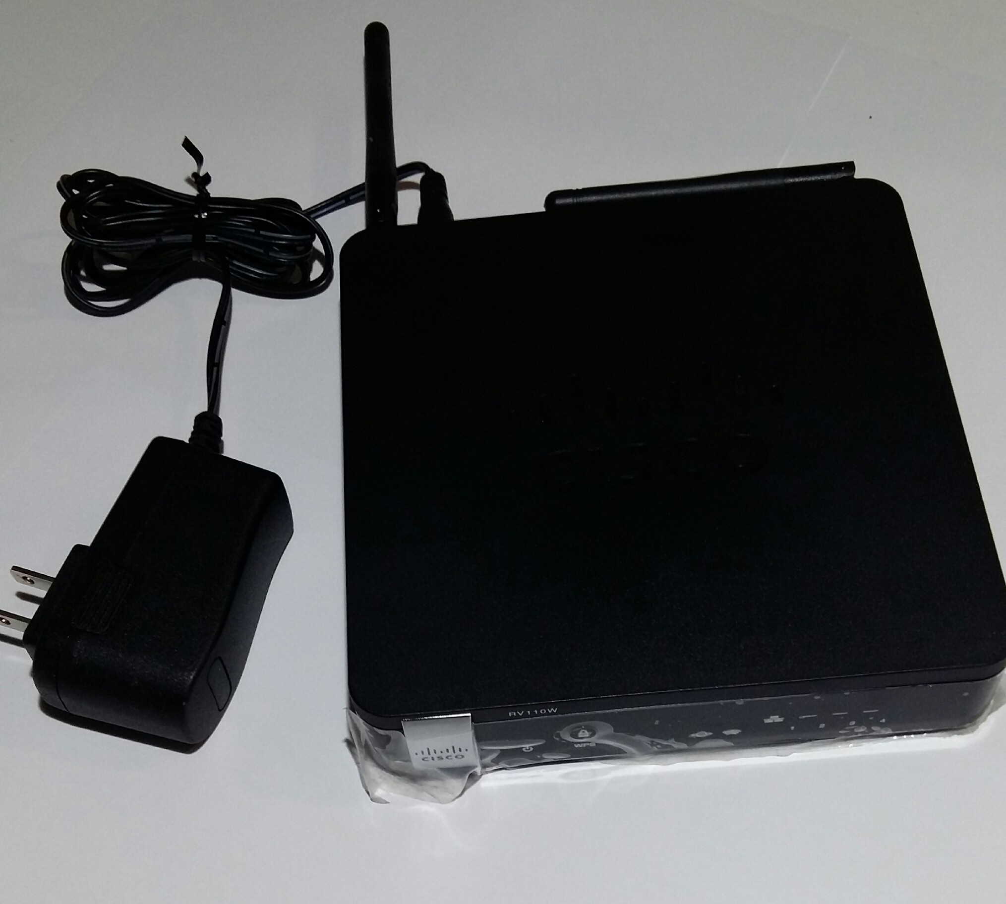 Routeur pare-feu VPN sans fil N Cisco RV110W pour petites entreprises