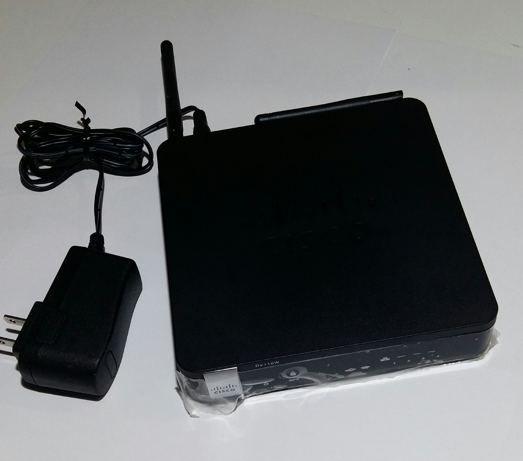 Routeur pare-feu VPN sans fil N Cisco RV110W pour petites entreprises