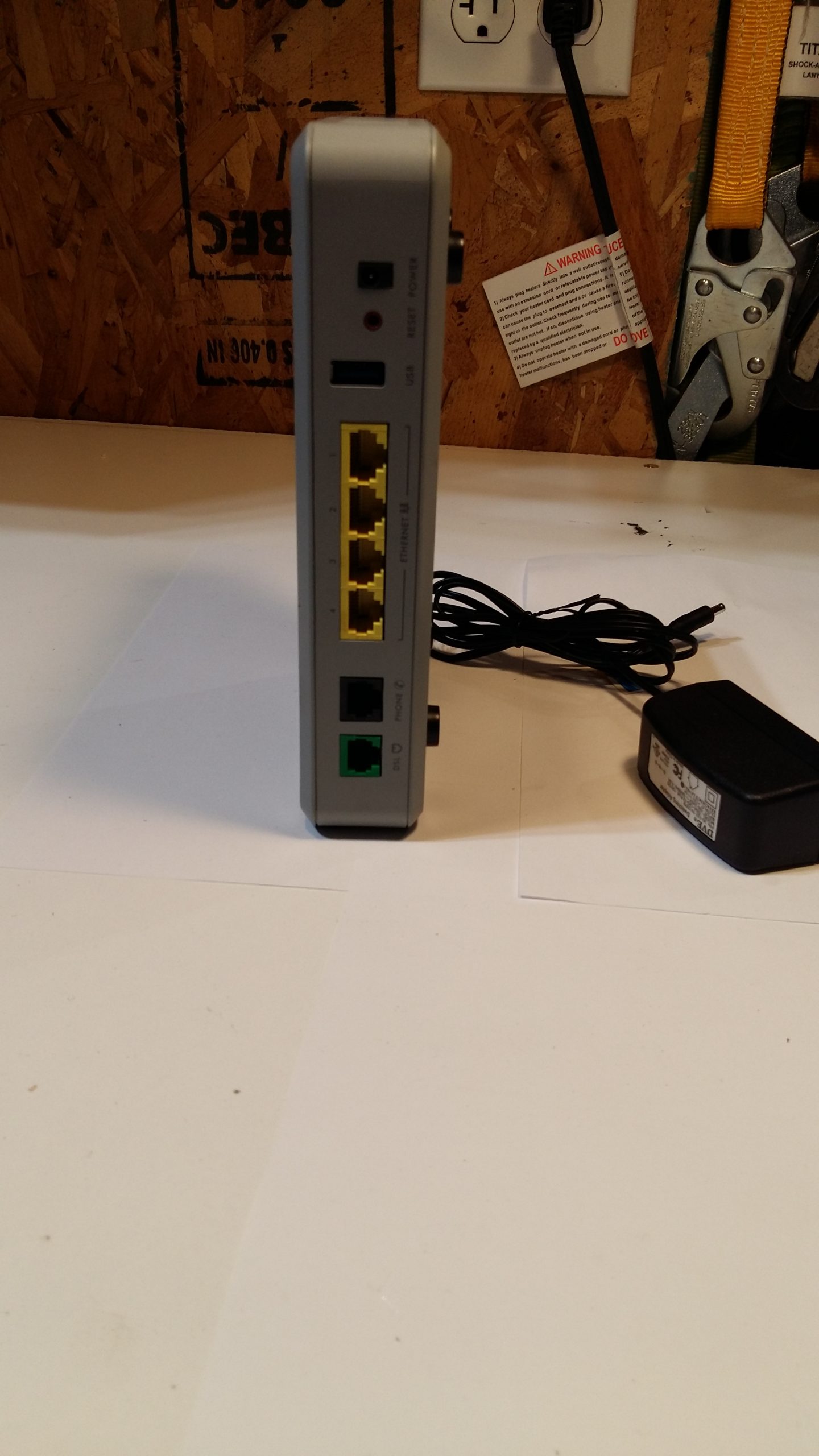 Modem Wi-Fi CenturyLink Zyxel modèle C1000Z