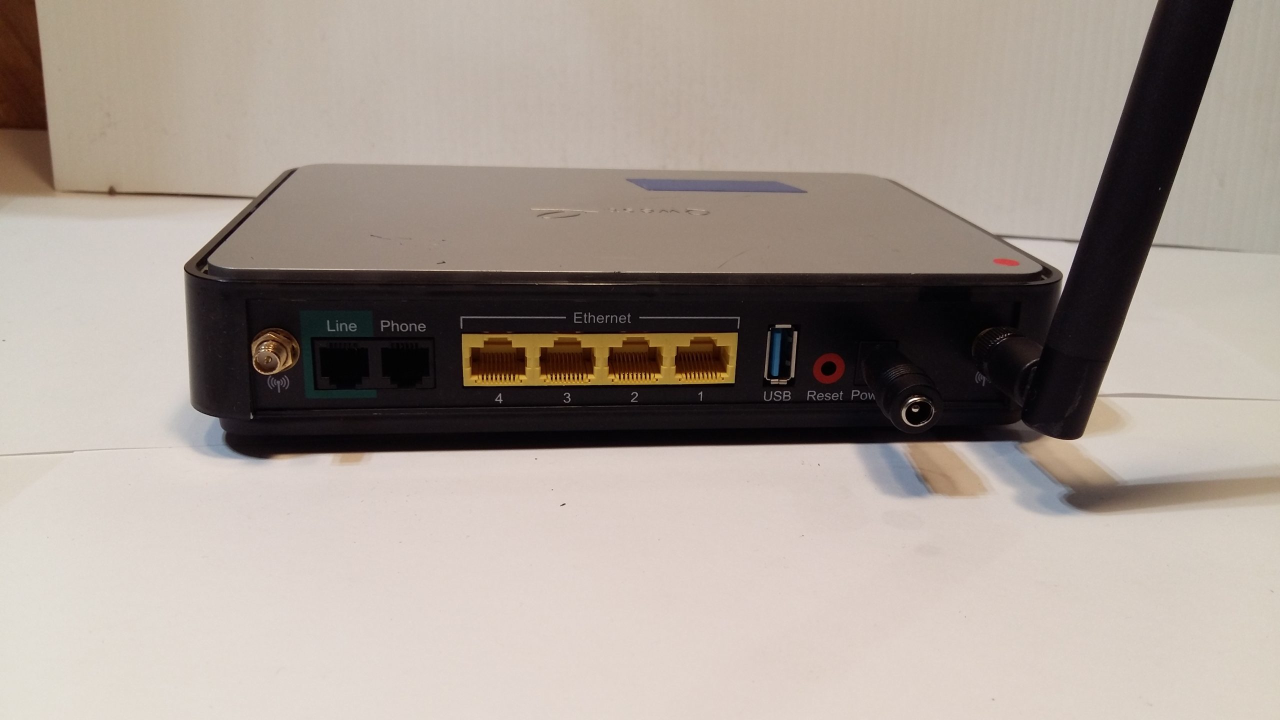 Routeur modem DSL Qwest Actiontec Q1000 avec routeur sans fil 4 ports