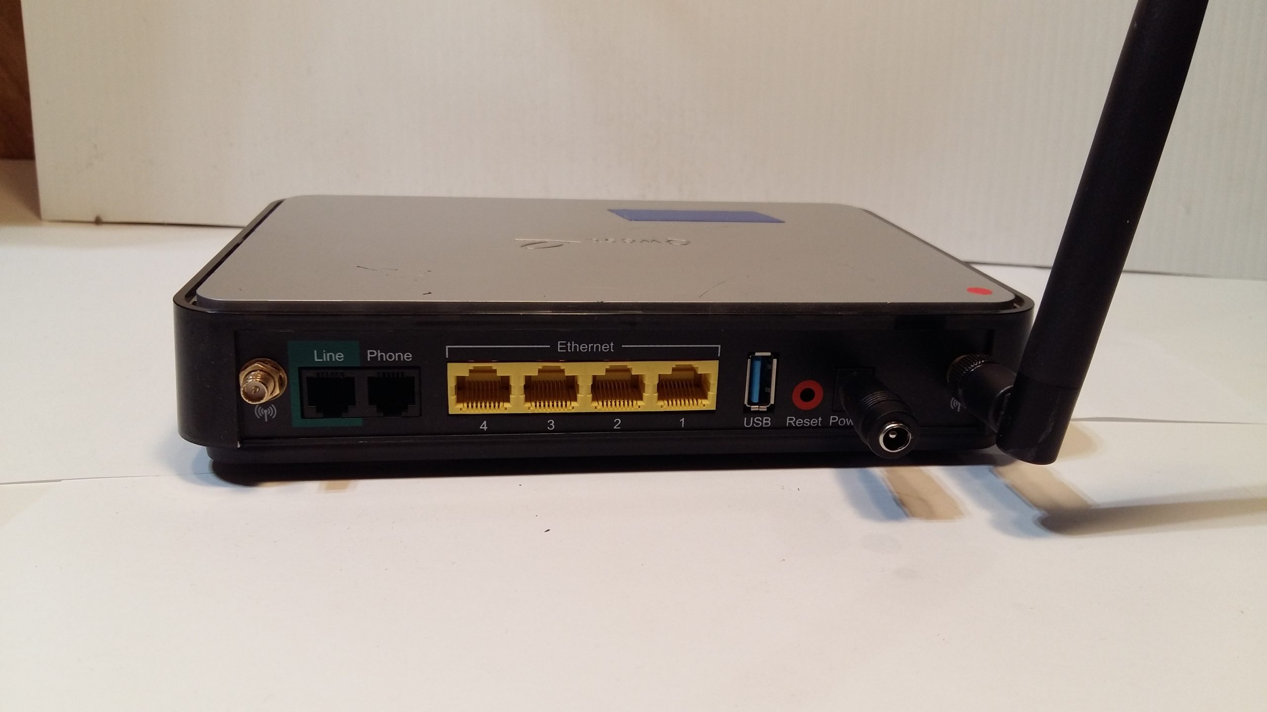 Routeur modem DSL Qwest Actiontec Q1000 avec routeur sans fil 4 ports