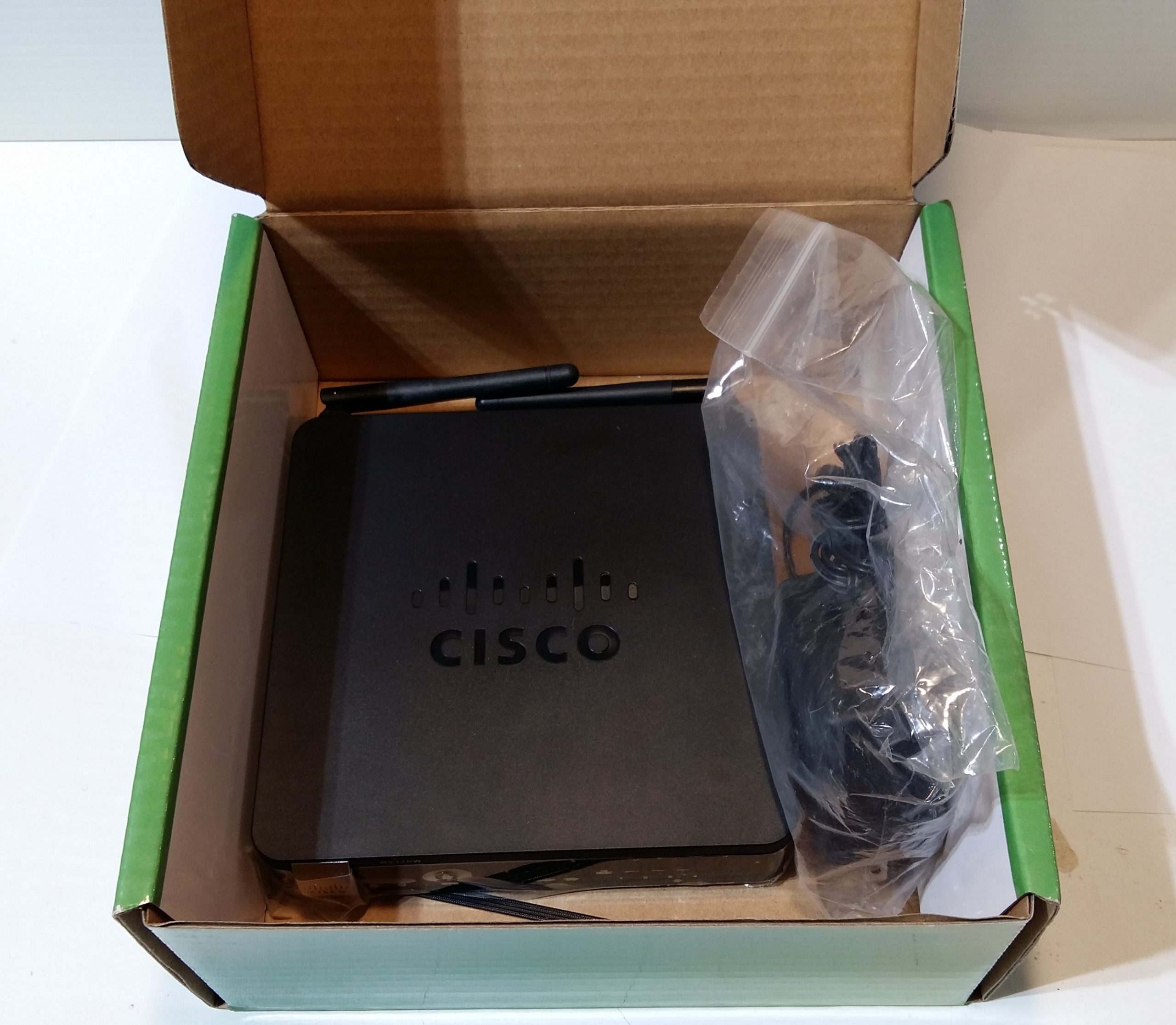 Cisco RV110W – Routeur Pare-feu VPN Wireless-N pour PME – Excellent État