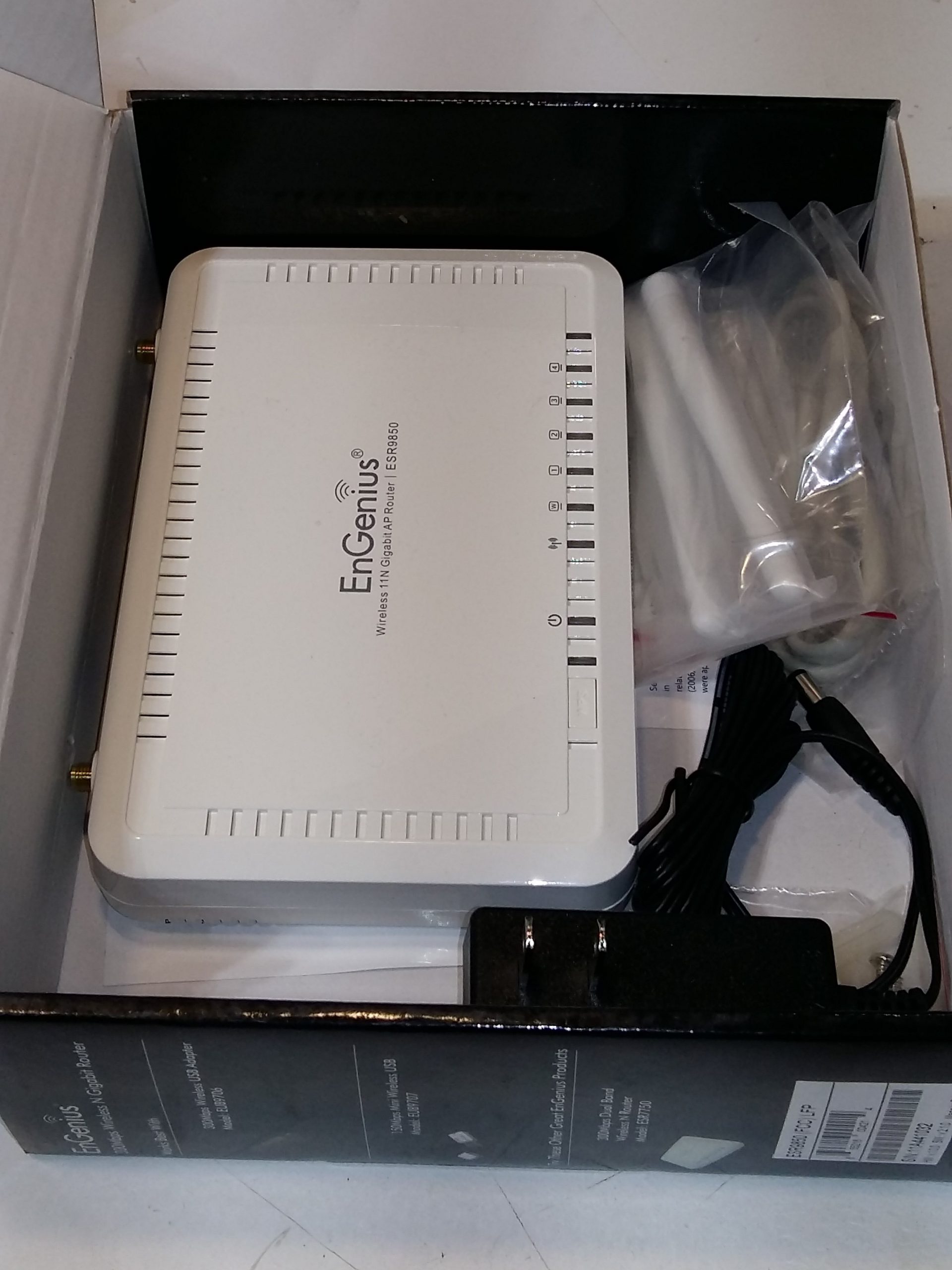 Routeur WiFi EnGenius ESR-9850