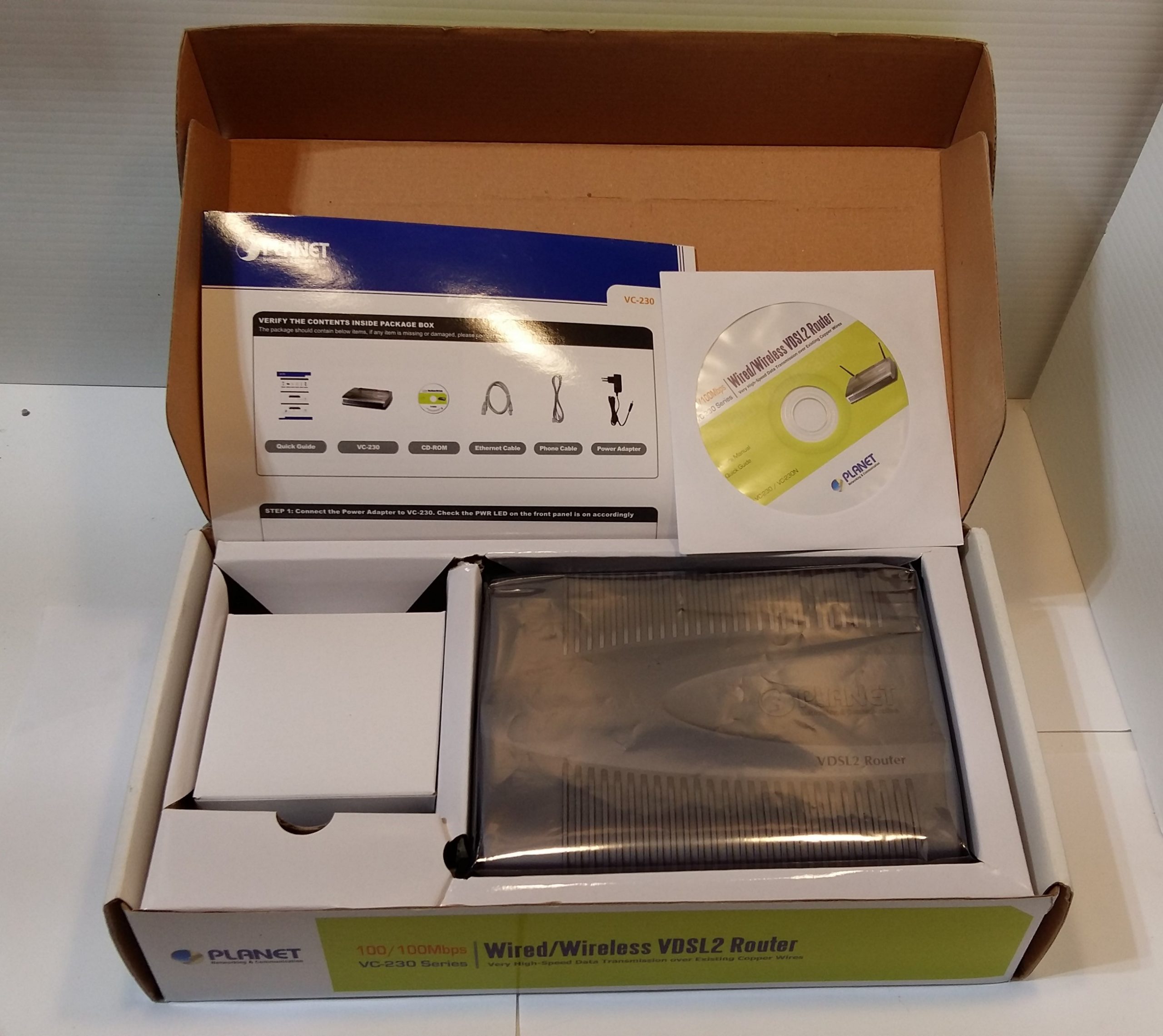 Routeur Planet VC-230 Routeur VDSL2 12 VCC – Nouveau !