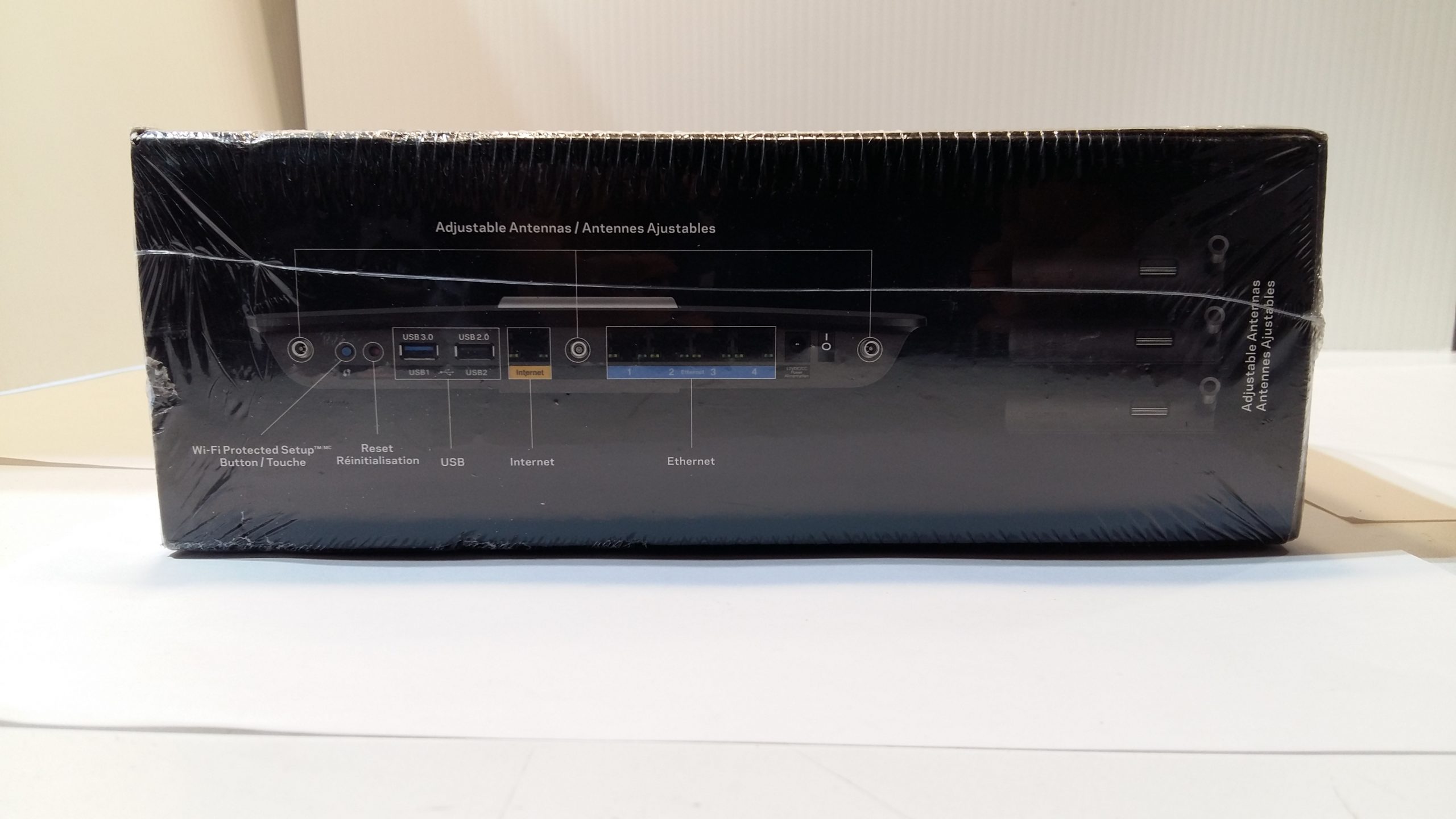 Routeur Wi-Fi intelligent double bande Linksys EA6900 AC1900 – Ports Gigabit, 3 antennes – NEUF