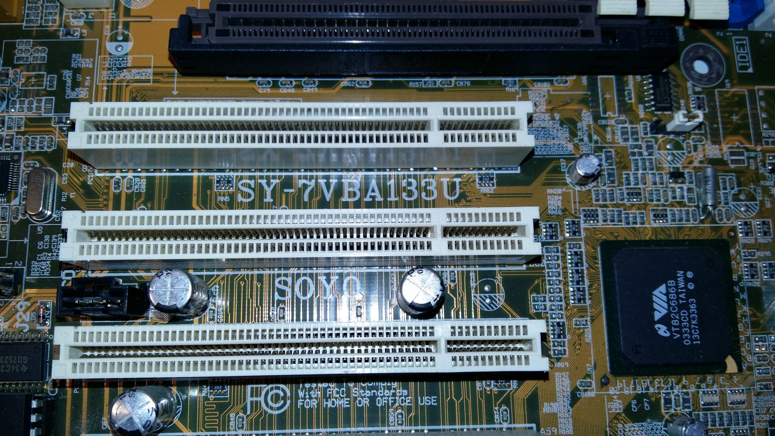Carte mère SOYO SY-7VBA133U, Socket 370, Intel