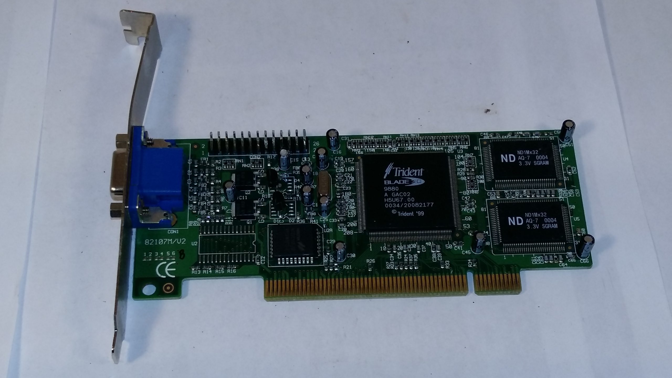 Carte graphique Trident Blade 3D 9880 – PCI – VGA – Vintage rétro PC