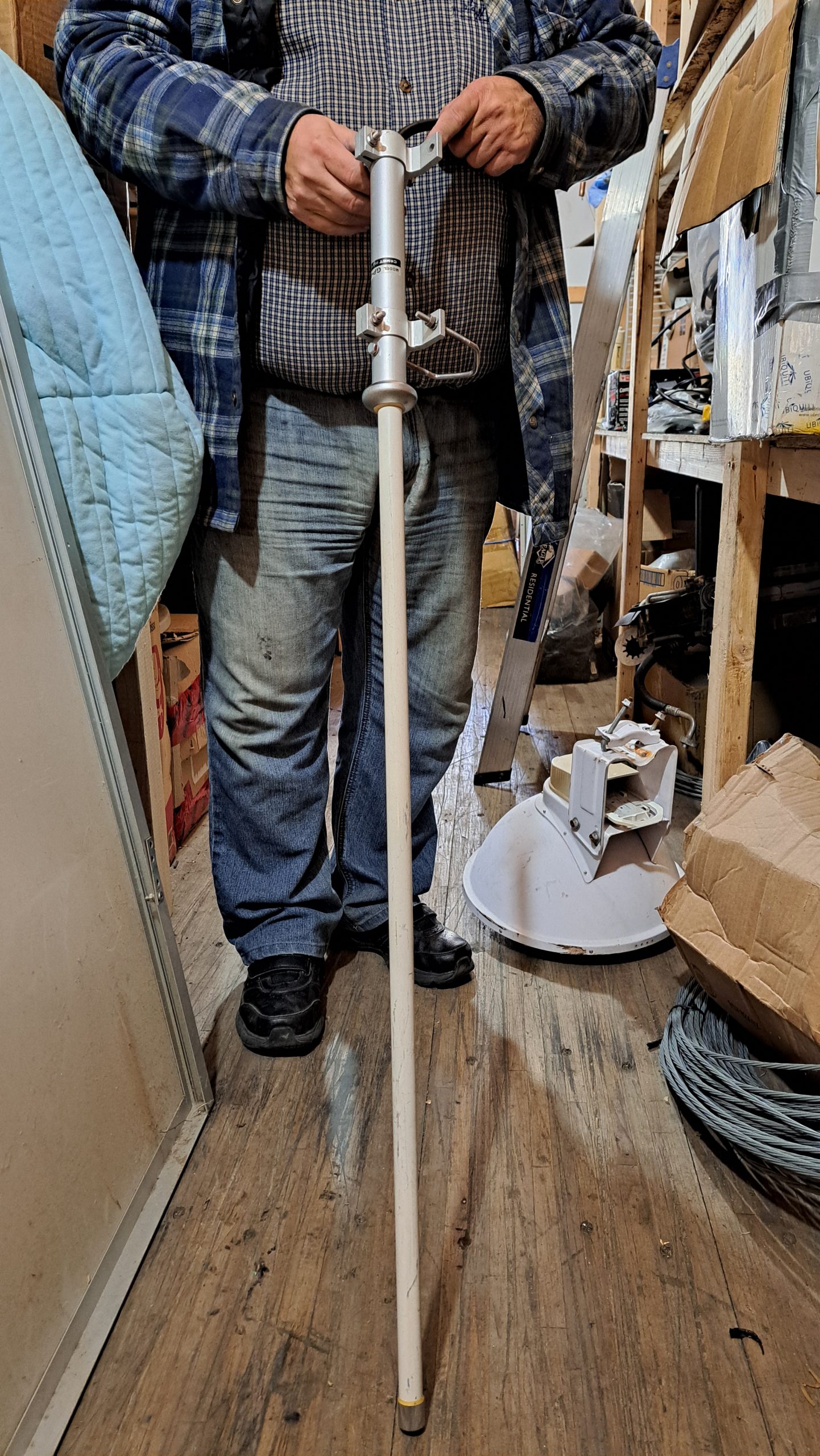 ANTENNE DE STATION DE BASE VERTICALE BI-BANDE COMET GP-245