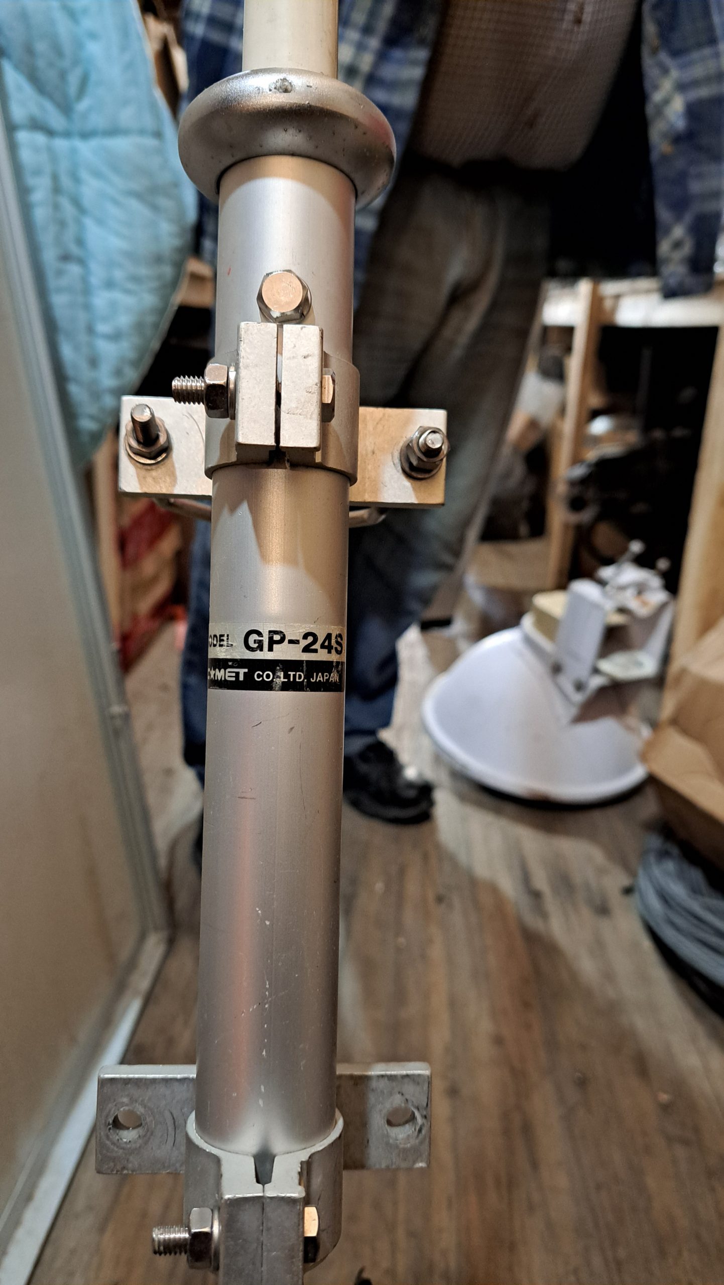 ANTENNE DE STATION DE BASE VERTICALE BI-BANDE COMET GP-245