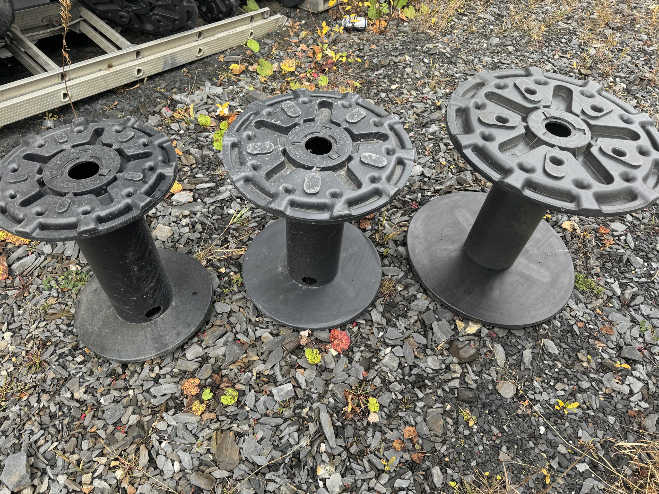 Bobine en plastique vide pour emballage et livraison 3 grandeur differentes