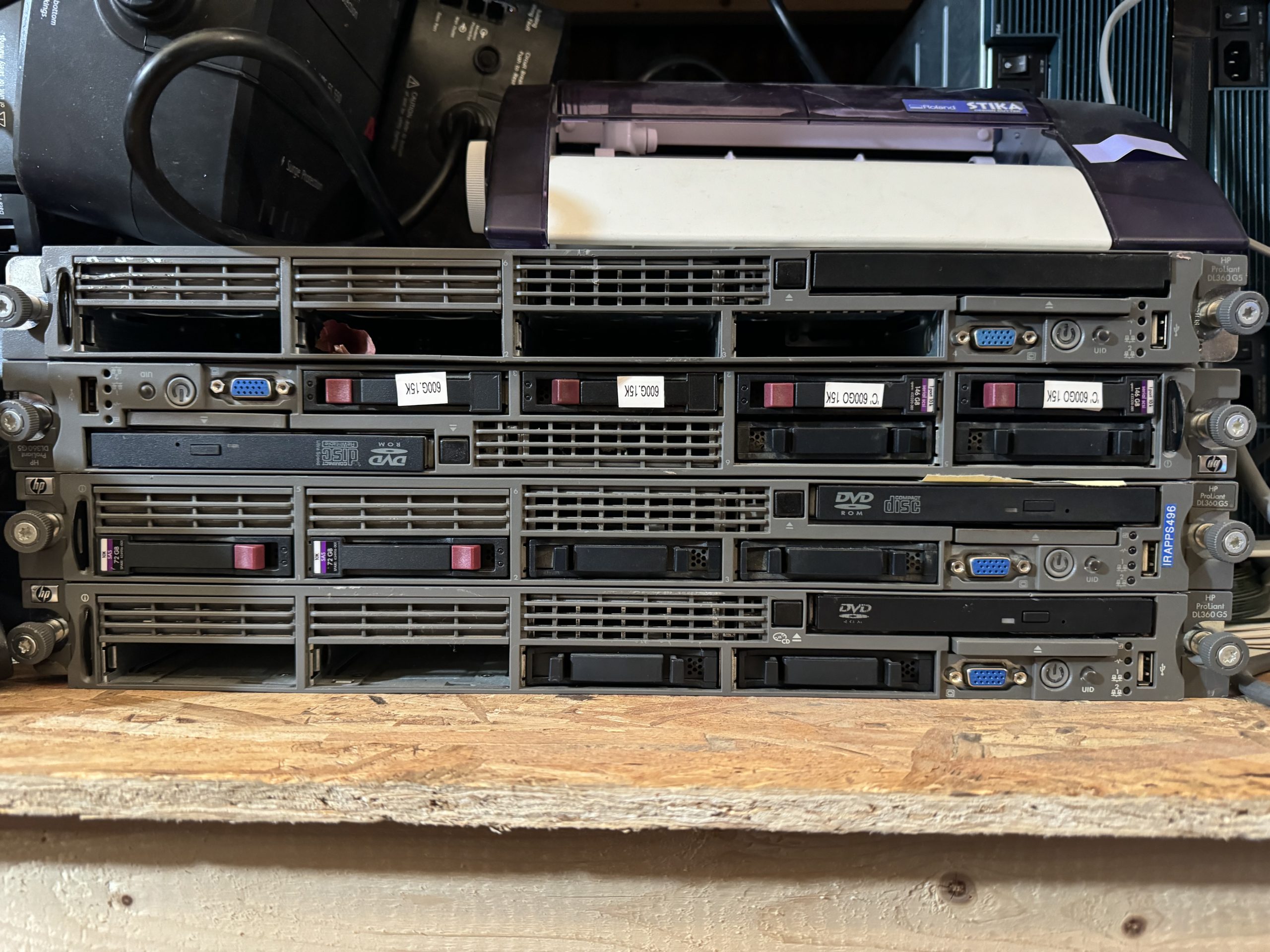 LOT de 4 serveurs rack HP PROLIANT DL G5 et G7 complets