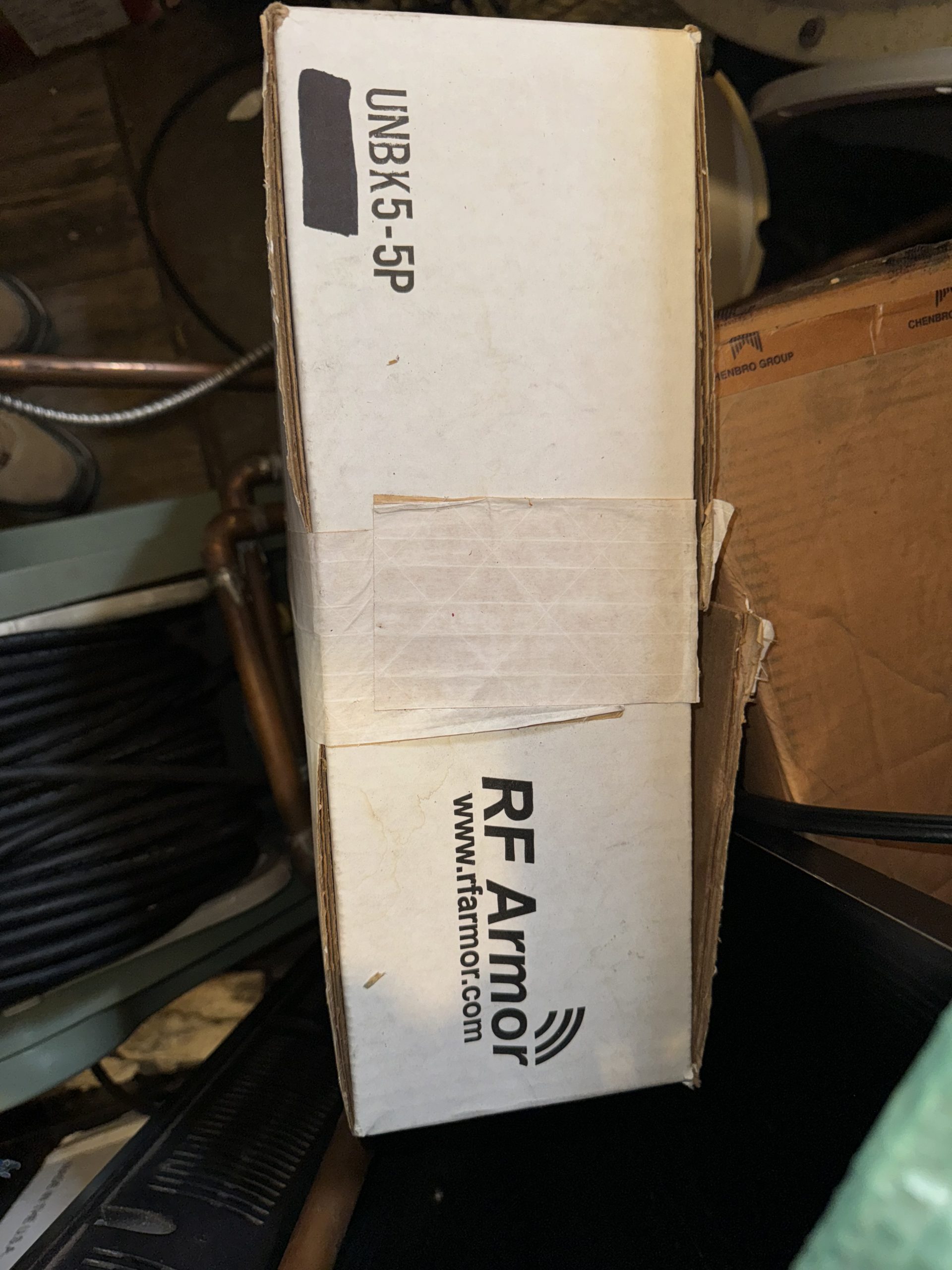 Blindage RF Ubiquiti Carrier Class RF Armor pour secteurs airMAX MIMO Neuf Scellé