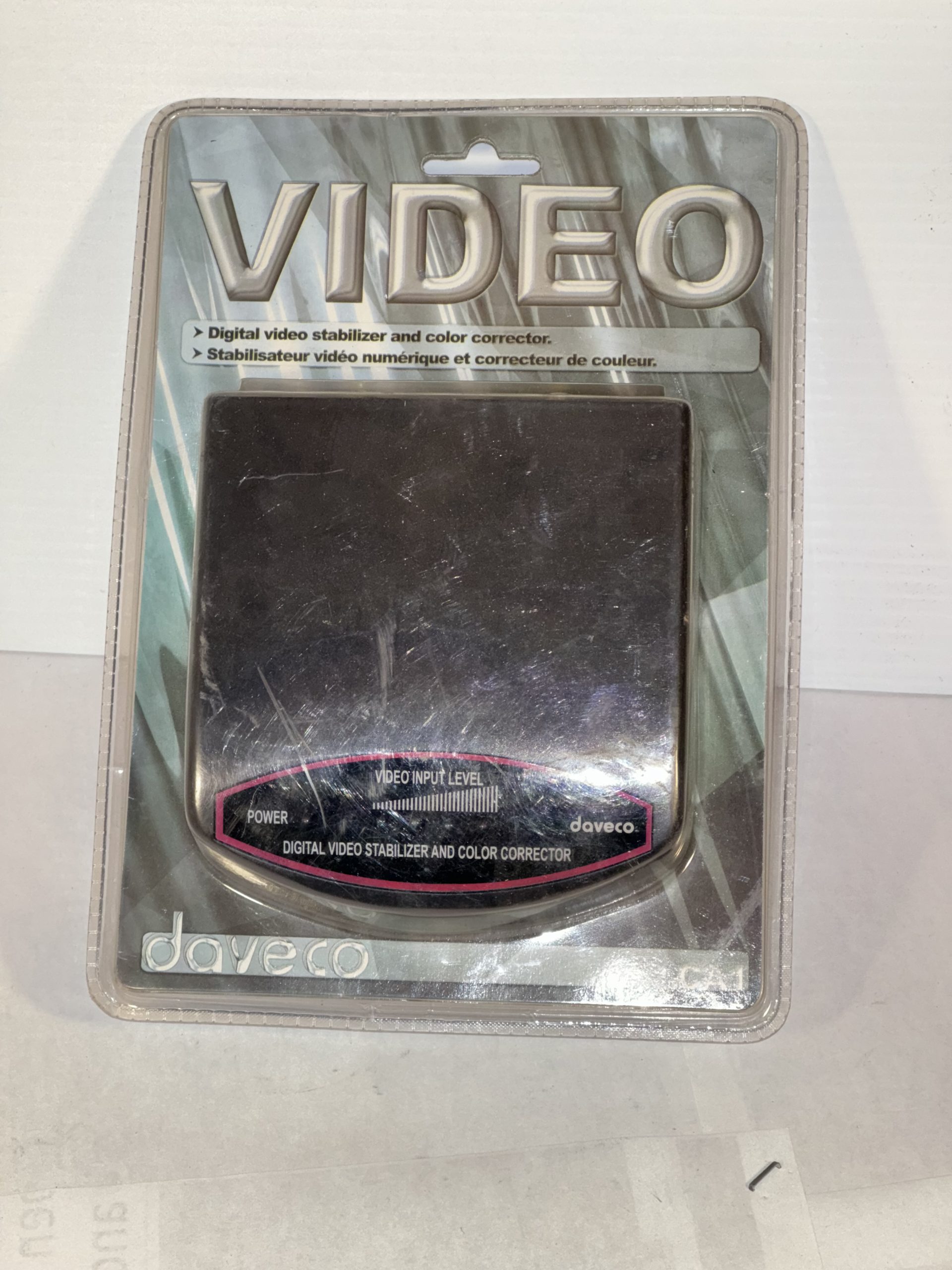 Daveco CA1 – Stabilisateur et Correcteur Vidéo Numérique