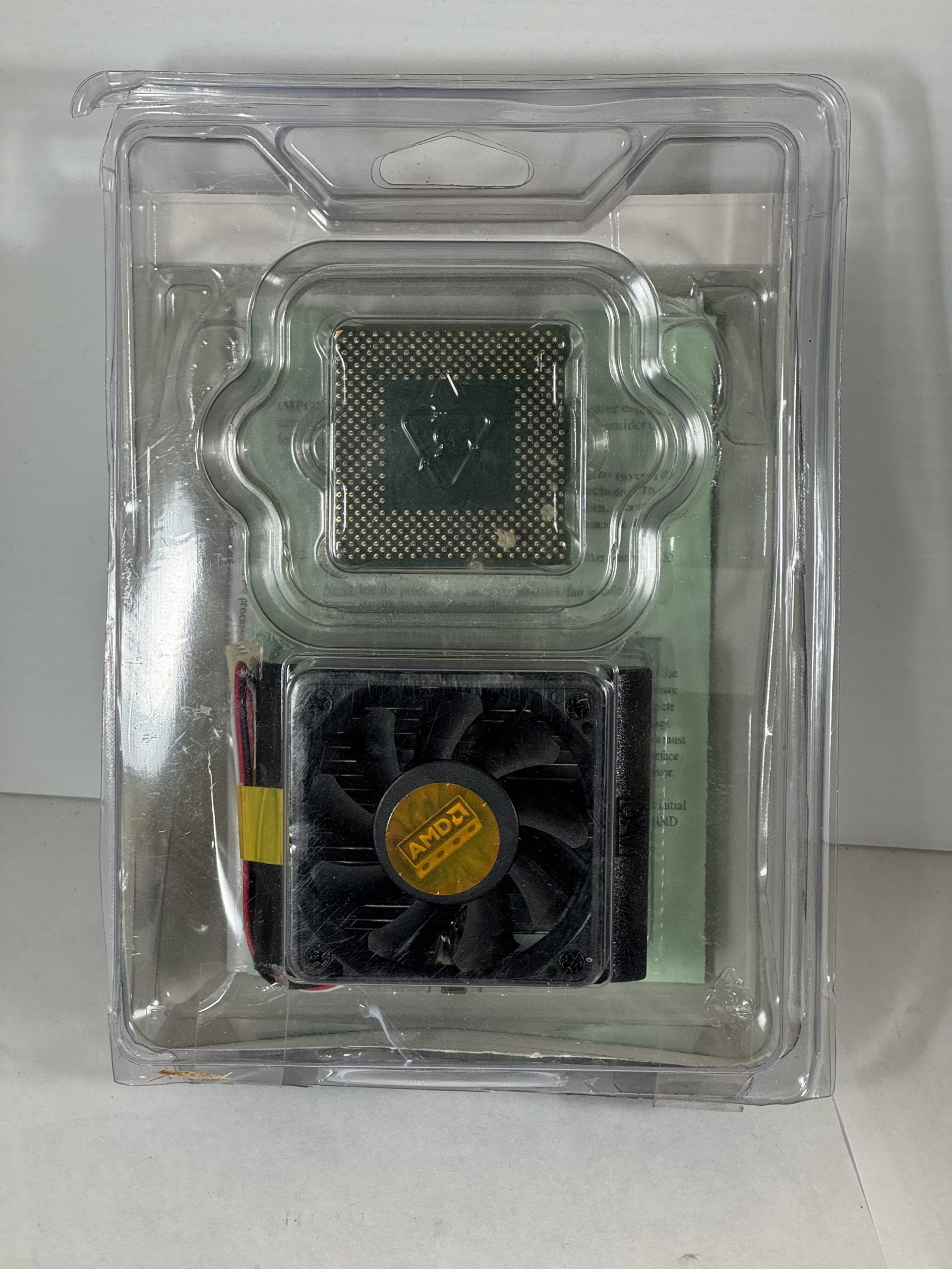 Processeur AMD Athlon XP 2600+ 1,92 GHz (AXDA2600BBOX)