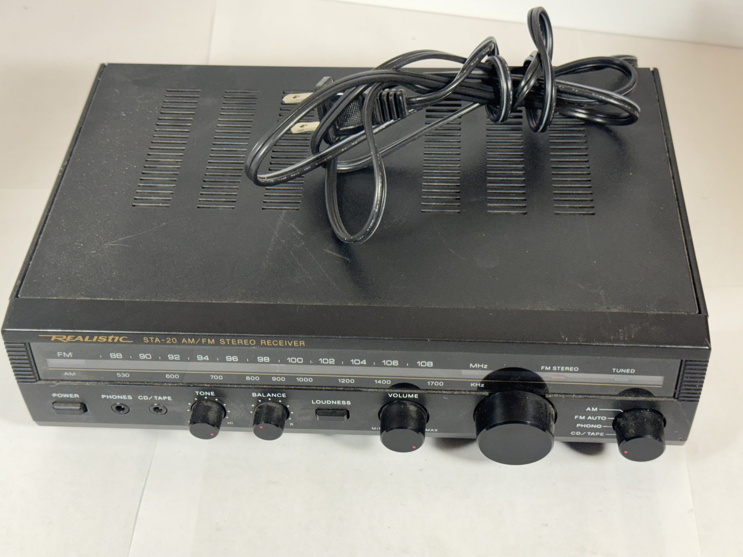 RÉCEPTEUR AMPLIFICATEUR STÉRÉO AM/FM REALISTIC TANDY STA-20 MODÈLE NO. 31-1979 NOIR