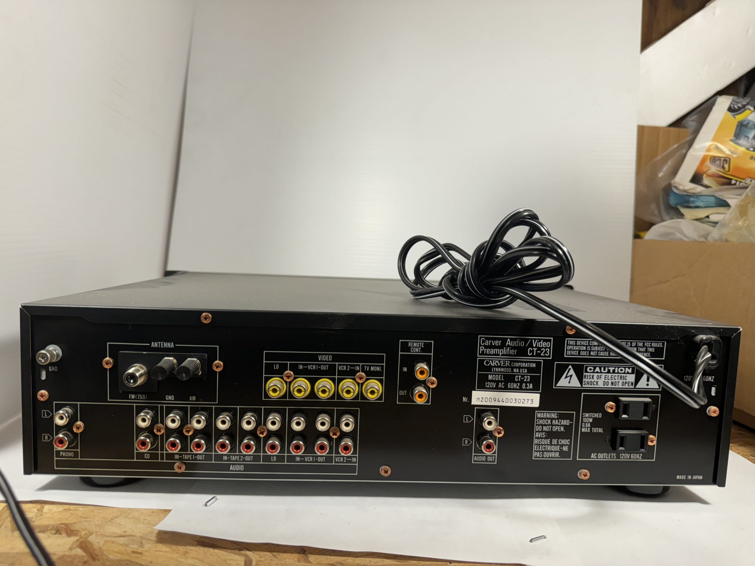 Préamplificateur/tuner audio/vidéo Carver CT-23 Noir