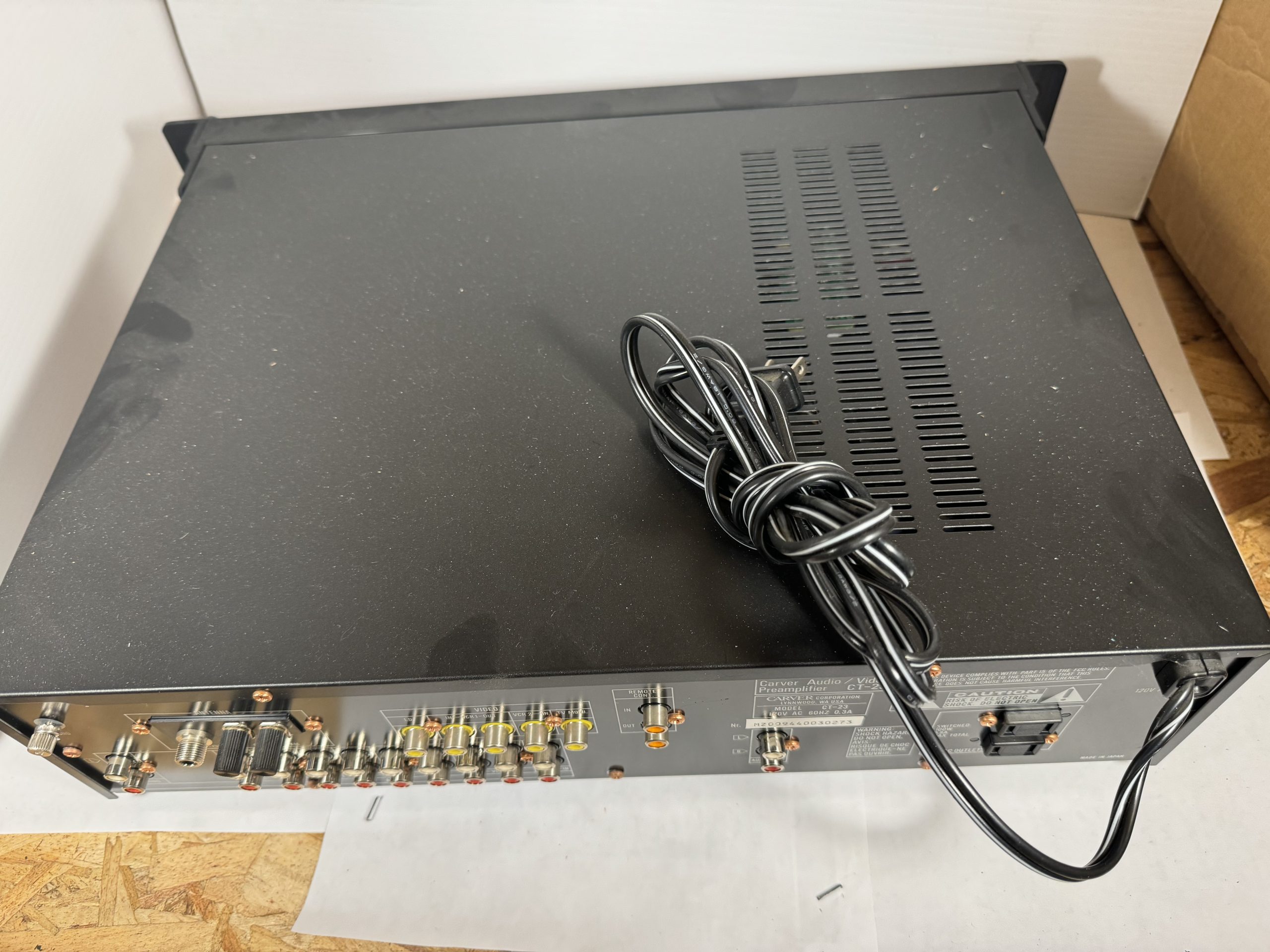 Préamplificateur/tuner audio/vidéo Carver CT-23 Noir