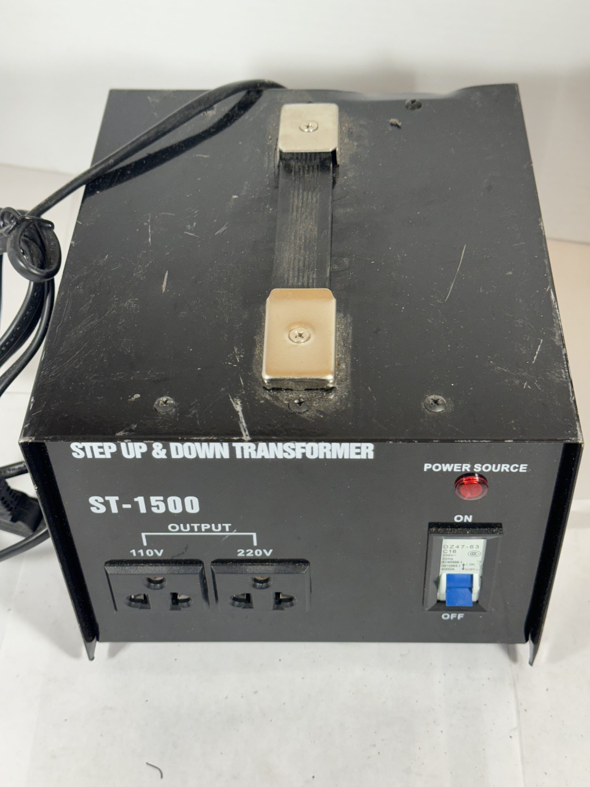 Transformateur, Convertisseur de Puissance, 110V à 220V pour Équipement Électrique Industrie et Maison