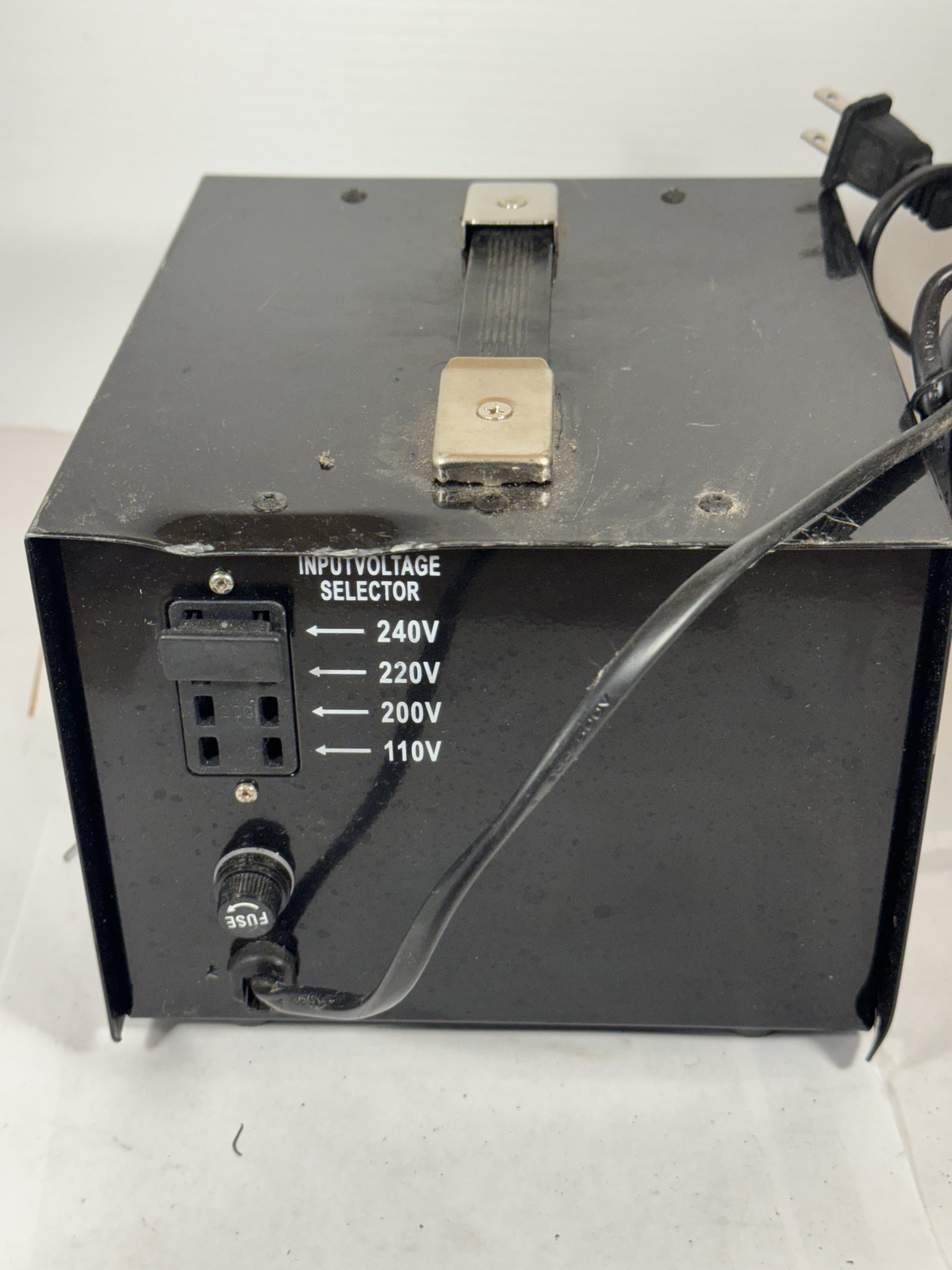 Transformateur, Convertisseur de Puissance, 110V à 220V pour Équipement Électrique Industrie et Maison