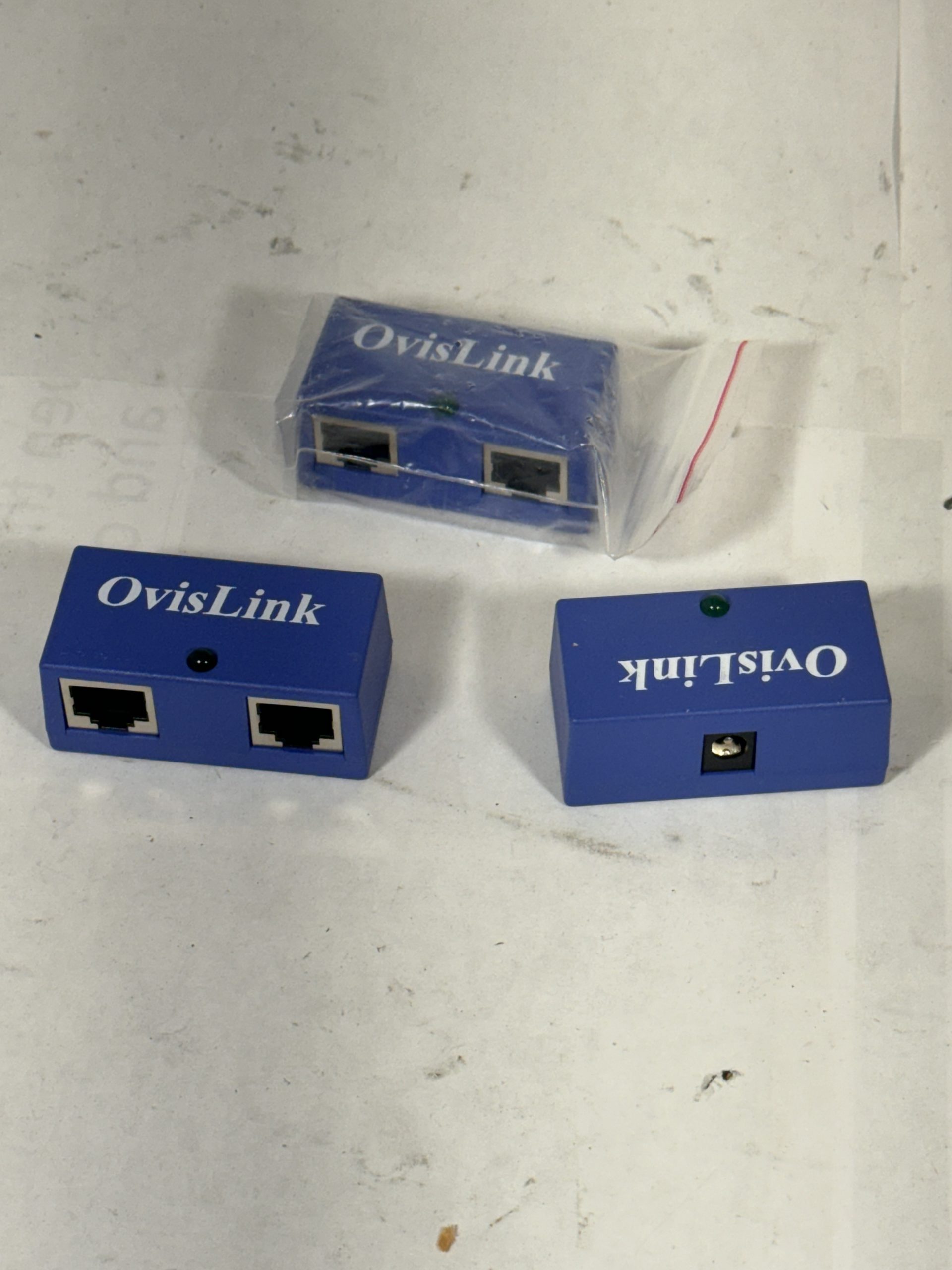 Kit Injecteur/Répartiteur PoE (Power Over Ethernet) OvisLink AirLive POE-100AF