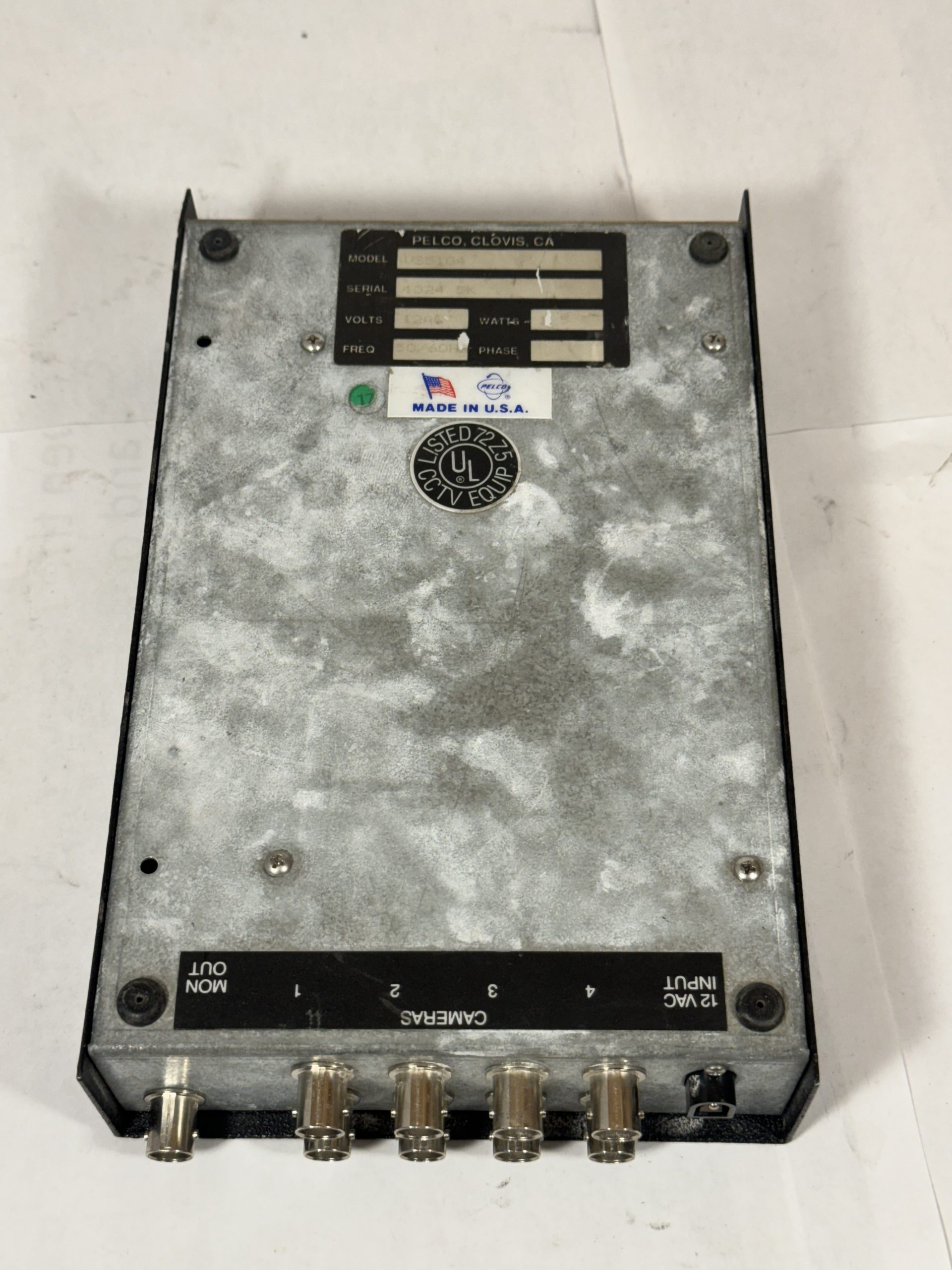 Commutateur Vidéo Séquentiel Pelco VS5104 (4 entrées / 1 sortie)