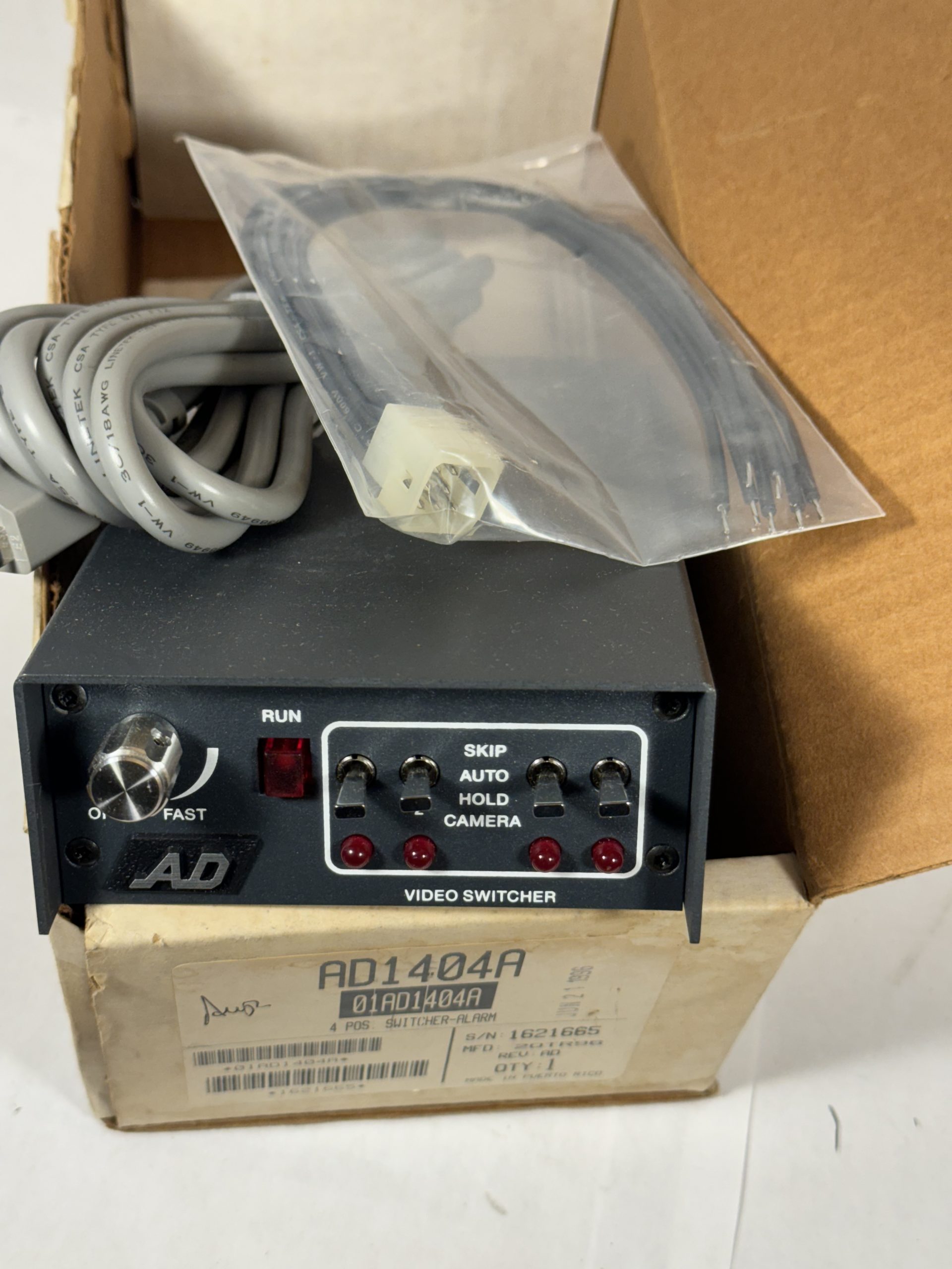 Commutateur vidéo d’entrée caméra American Dynamics AD1404A avec alarme