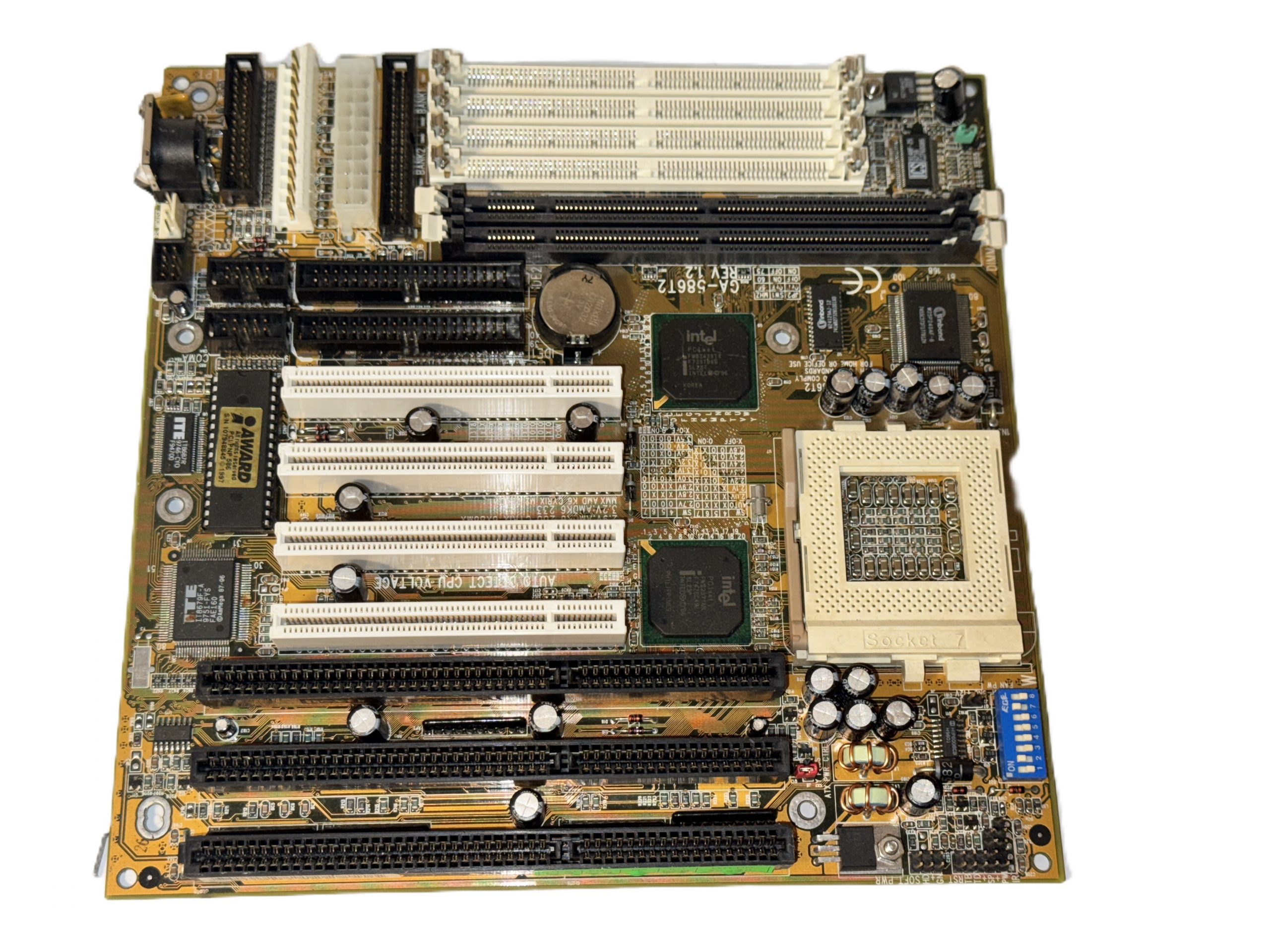 Gigabyte Gigabyte GA-586T2 SOCKET 7 FPM/EDO + SDRAM PCI ISA Baby-AT