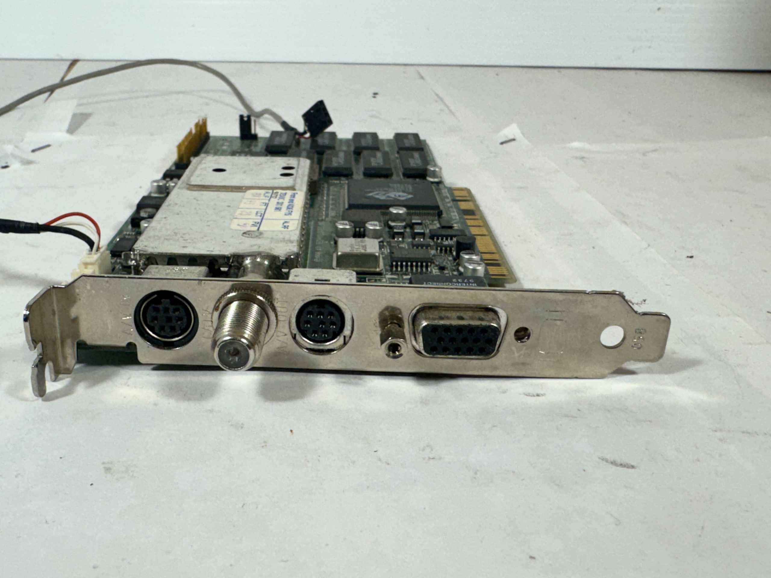 Carte Graphique Vintage ATI All-In-Wonder 3D Rage II+DVD 4Mo PCI TV Tuner P/N 109-38600