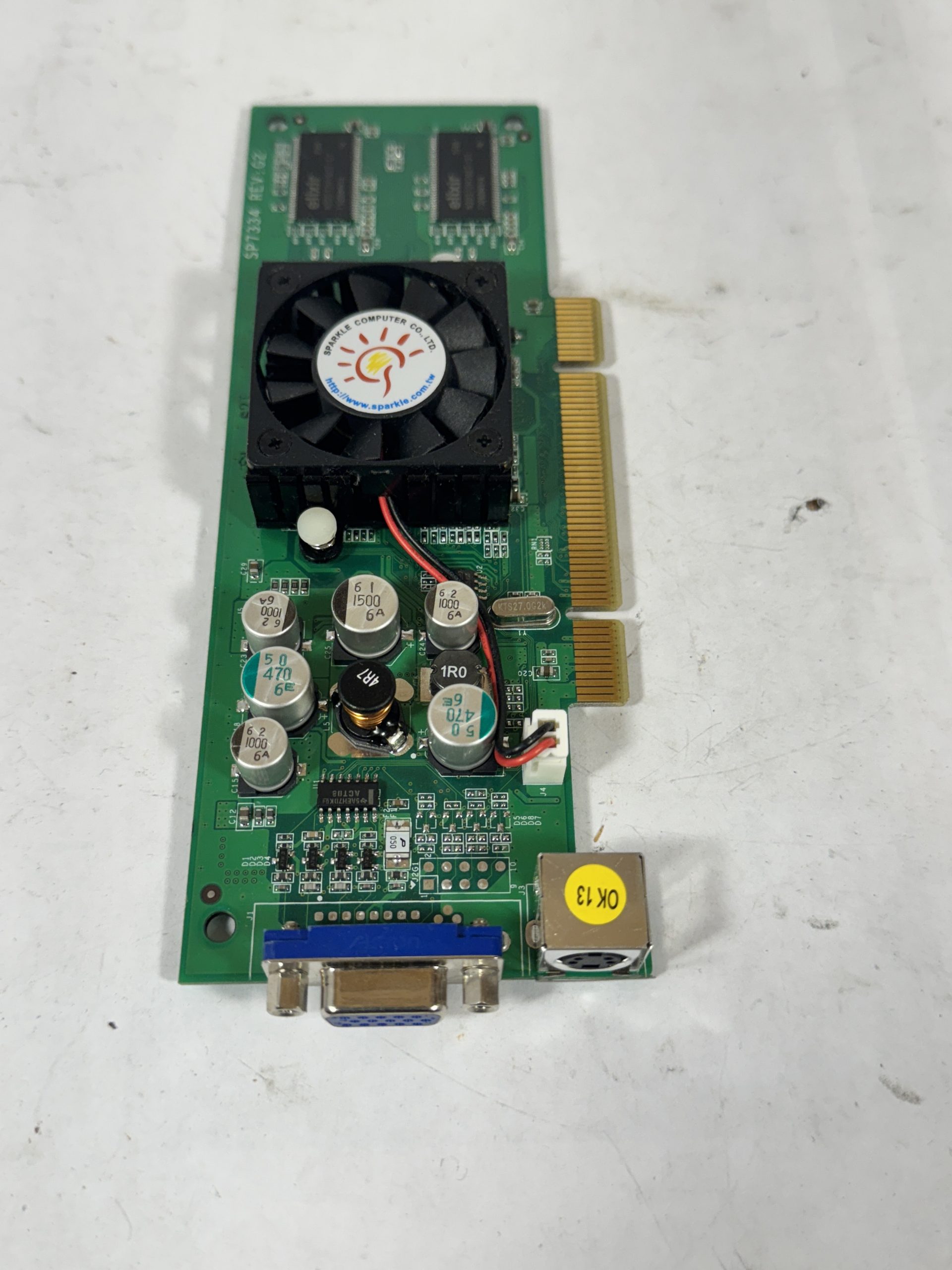 Carte graphique Sparkle GeForce FX 5200 AGP