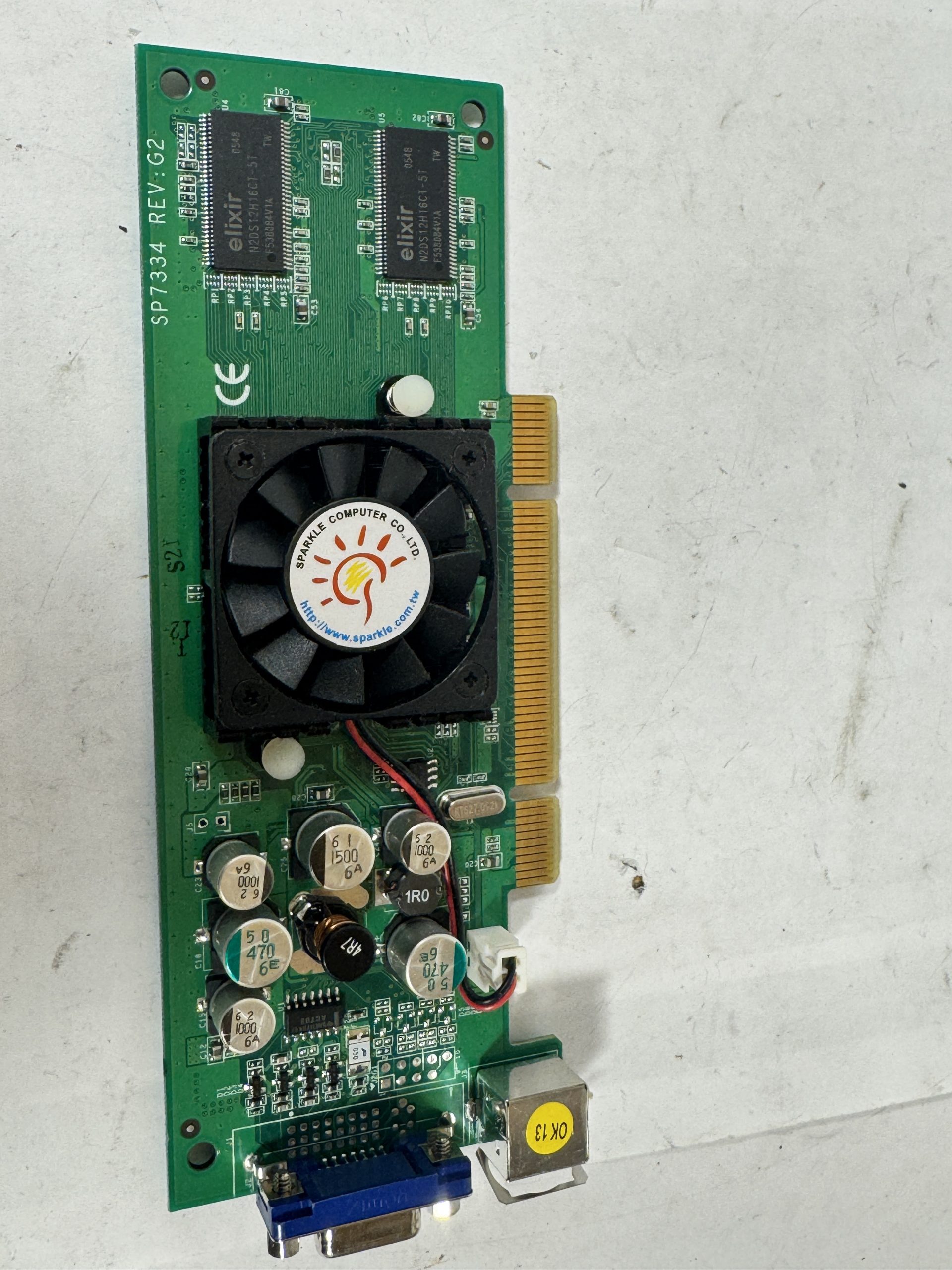 Carte graphique Sparkle GeForce FX 5200 AGP