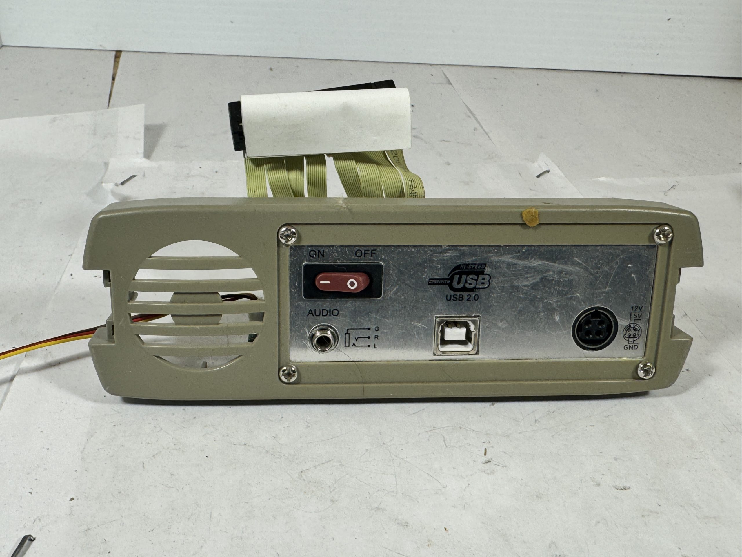 Panneau arrière USB 2.0 avec connectique audio et alimentation – module interne pour PC