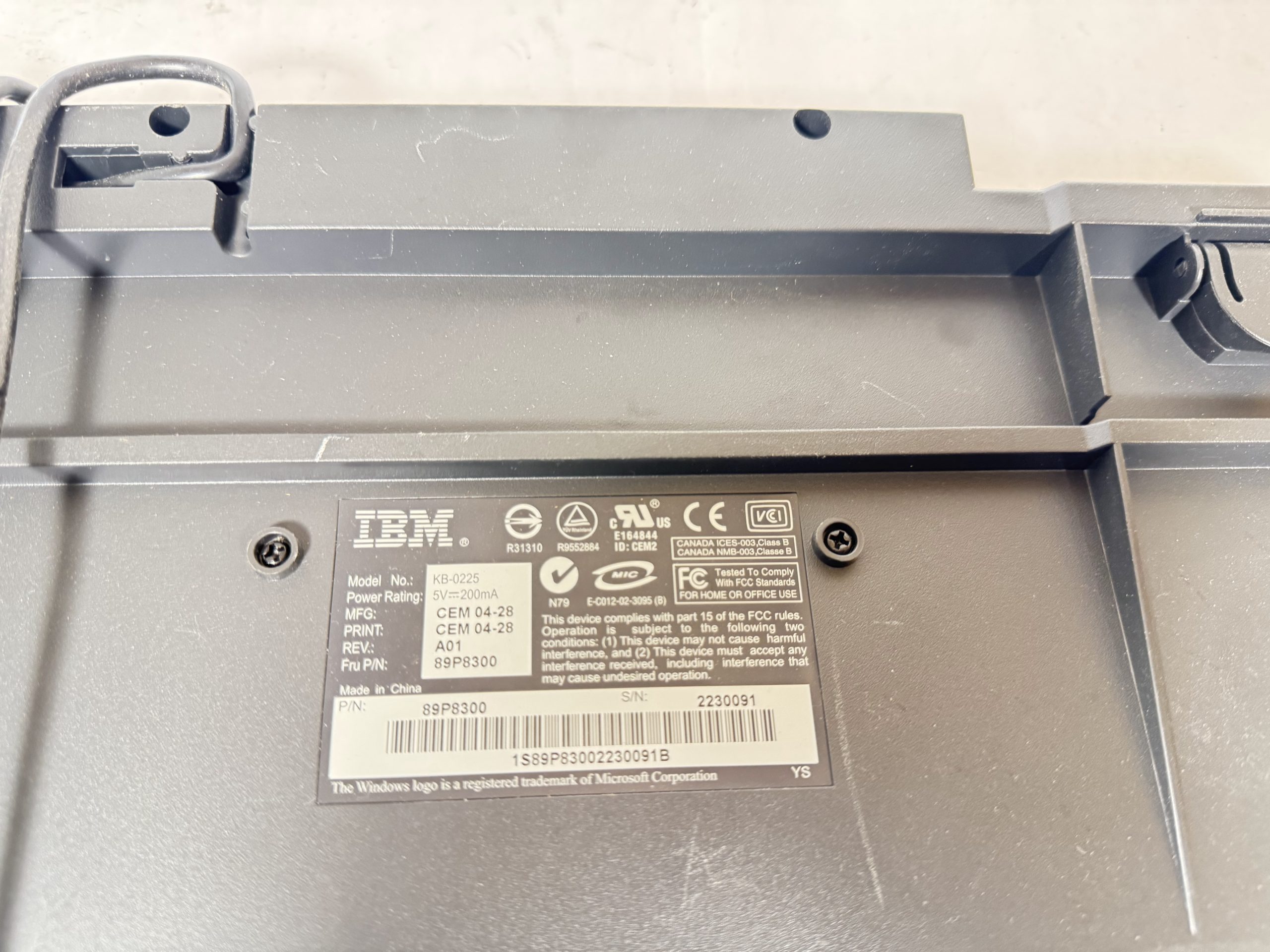 Clavier IBM 89P8300 PS/2 Noir – KB-0225